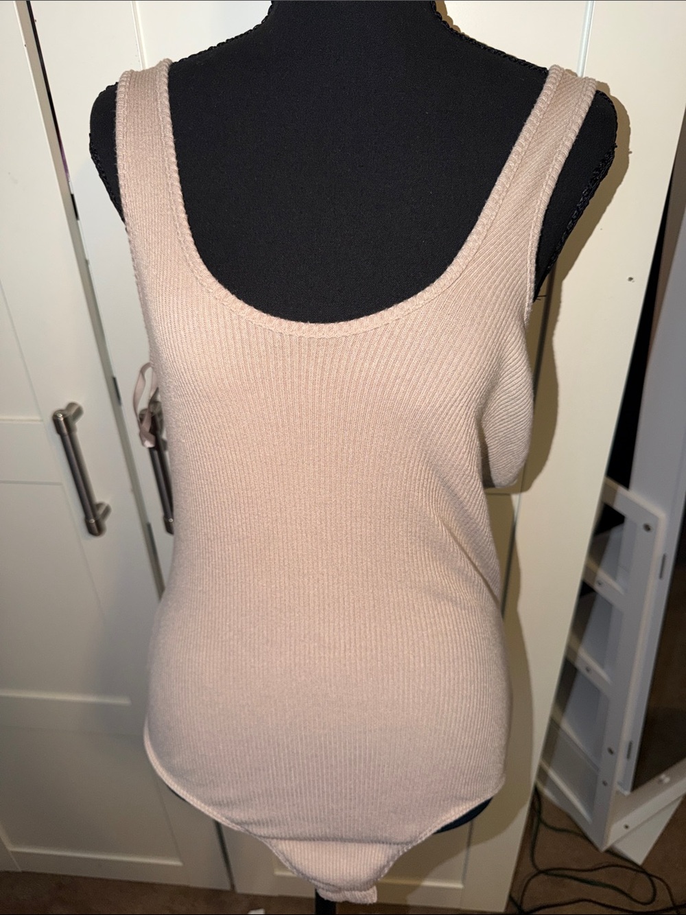 JLUXLABEL Ribbed Scoop Neck Bodysuit in Blush Pink